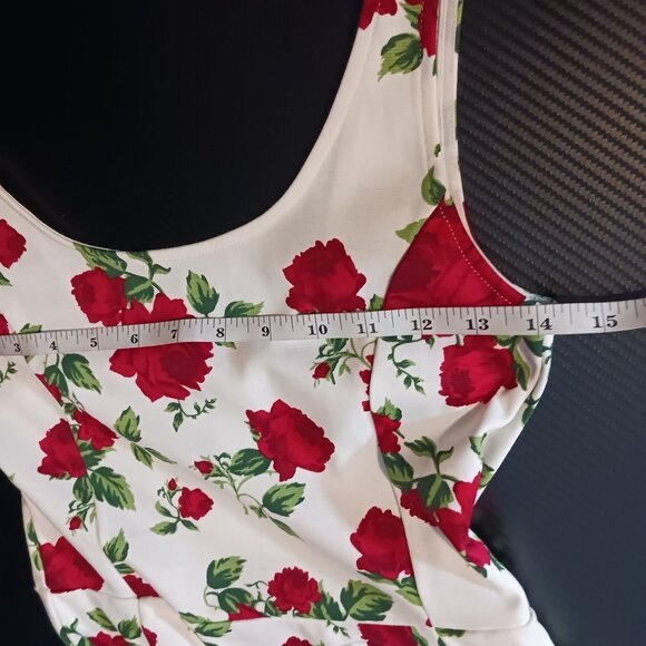 H&M Divided White w/ Red Rose Print Scoop Back Fit & Flare Skater Dress, Size 6 - Picture 13 of 16